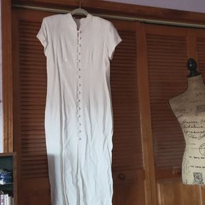 Vintage Beautiful white dress size 11/12 Juniors mid length, worn once